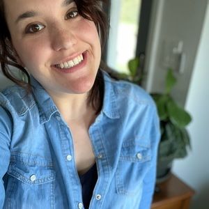 Meet your Posher, Laura